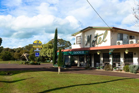Bandicoot Motor Inn Hamilton - Accommodation QLD 0