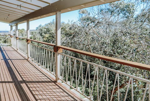 Banksia Beach House - Accommodation QLD 0