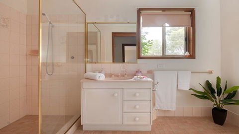 Bannister 49 - Neptune's Way - Accommodation QLD 2