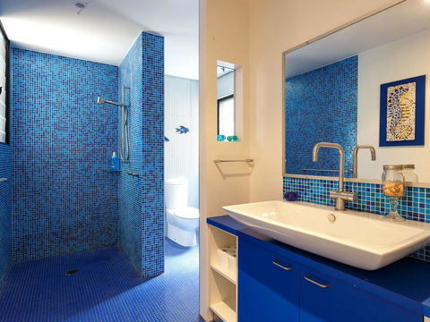 Barefoot Beach House - Accommodation QLD 2