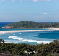 Barefoot' 7/44 Marine Drive - Fabulous Fingal Bay - Accommodation QLD