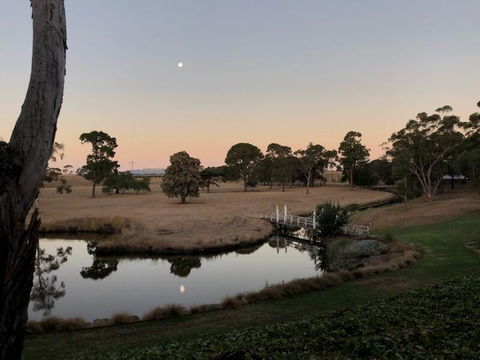 Barunah Plains Homestead - 10 Bedrooms - Sleeps 22 - Accommodation QLD 1