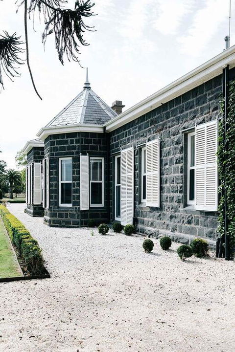 Barunah Plains Homestead - 10 Bedrooms - Sleeps 22 - Accommodation QLD 2