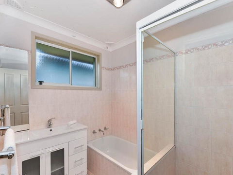 Bass House - Accommodation QLD 3