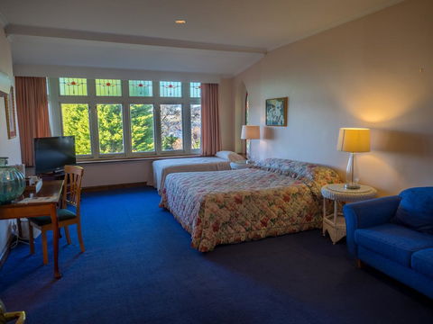 Battery Point Manor - Accommodation QLD 2