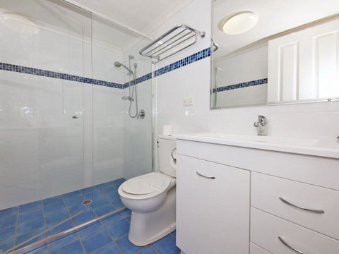 Bay Parklands, Unit 22/2 Gowrie Avenue - Accommodation QLD 2