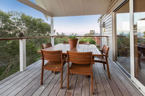 BAY VIEWS ON MANNA - DROMANA - Accommodation QLD 2