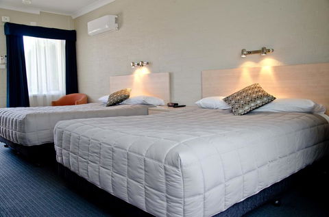 Baybrook Motor Inn - Accommodation QLD 2