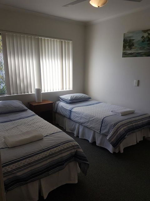 Bayshores Holiday Apartments - Accommodation QLD 1