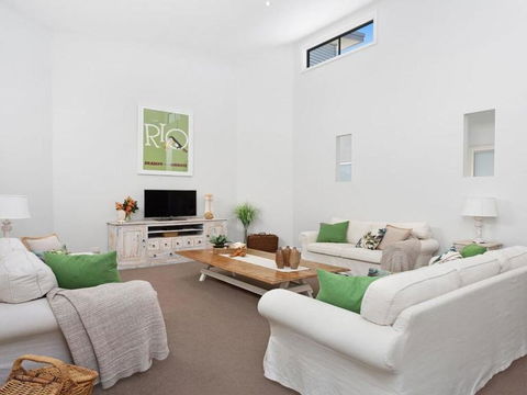 Beach 'Shac' On Parkway - Accommodation QLD 1