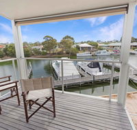 Beach 2 - waterfront villa and beach - Accommodation QLD