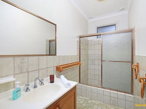 Beach Break With Your Dog! - Pet Friendly - Accommodation QLD 3