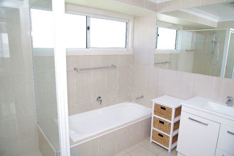 Beach Club 1, 5 Gowing Street - Accommodation QLD 2