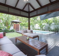 Beach Condominium - Accommodation QLD