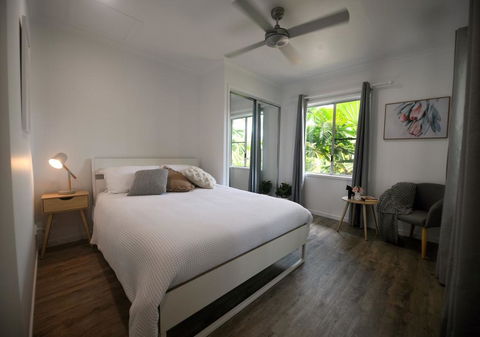 Beach Daze - Accommodation QLD 2