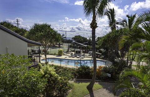 Beach Escape (unit 8 Beach Breakers) - Accommodation QLD 3
