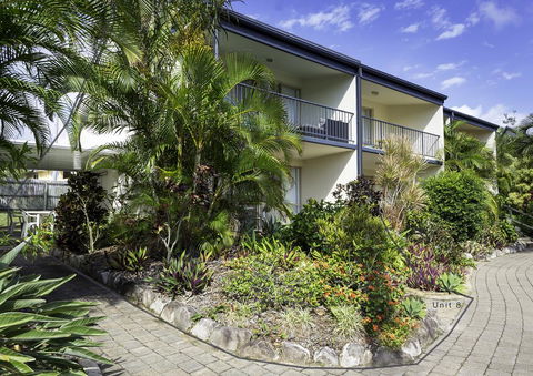 Beach Escape (unit 8 Beach Breakers) - Accommodation QLD 2