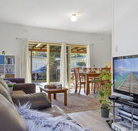 Beach Escape  Currarong - basic family accommodation - Accommodation QLD