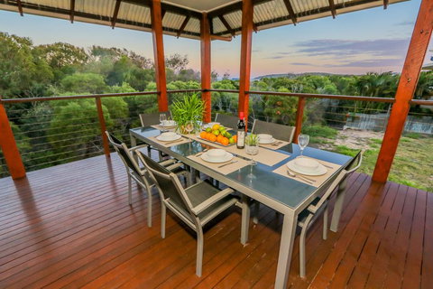 Beach Fansea - Accommodation QLD 0