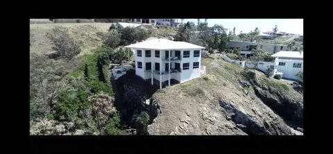 Beach Front Pandanus Cove - Accommodation QLD 2