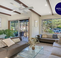 BEACH HOME ENCHANTED STAY CONNECT with NATURE - Accommodation QLD