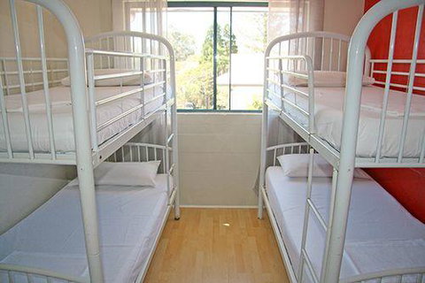 Beach Hostel Mooloolaba - Accommodation QLD 2