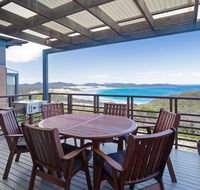 Beach House 7' 26 One Mile Close - air conditioned wifi foxtel linen - Accommodation QLD