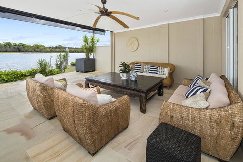 Beach House @ The Cove - Accommodation QLD 3