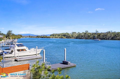 Beach House @ The Cove - Accommodation QLD 2