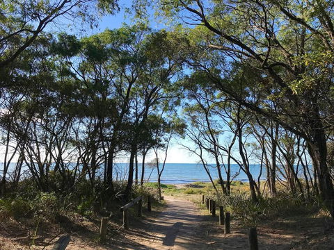 Beach House By The Bay - Accommodation QLD 3
