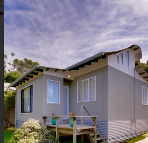 Beach House Getaway 1 - Accommodation QLD 0