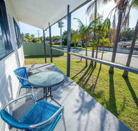 Beach House on James Patterson - Accommodation QLD