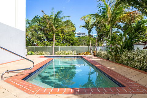 Beach House On Suttons - Accommodation QLD 3