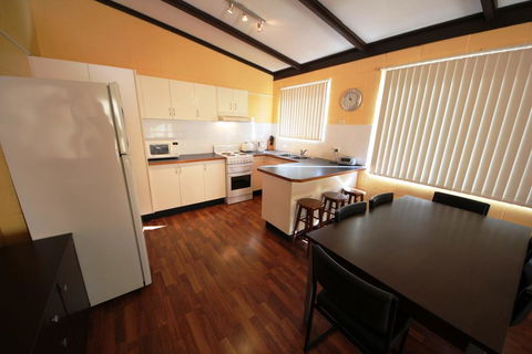 Beach Unit 5 At Hat Head - Accommodation QLD 1