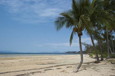 Beachcomber Unit 2 - Accommodation QLD 3