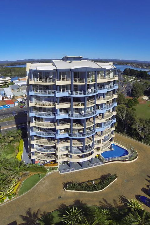 Beaches International - Accommodation QLD 3