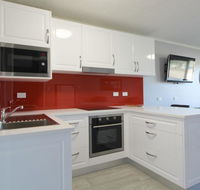 Beachfront 4 25 Willow Street - Accommodation QLD