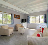 Beachfront 6 25 Willow Street - Accommodation QLD