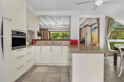Beachfront 7 Penthouse - Sawtell, NSW - Accommodation QLD 3
