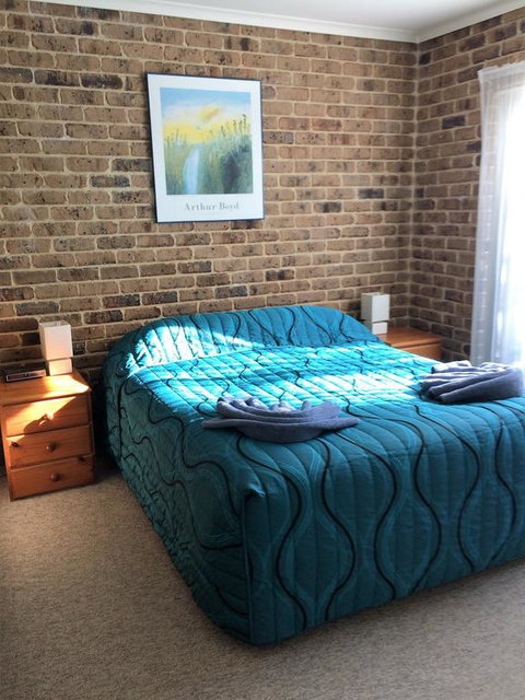 Beachfront Apartments - Accommodation QLD 3