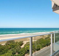 Beachfront Apt Main Beach - Accommodation QLD