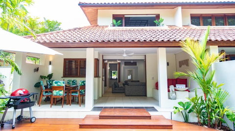 Beachfront Hideaway - Port Douglas - Accommodation QLD 1