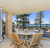 Beachfront on Golden Mile - Accommodation QLD
