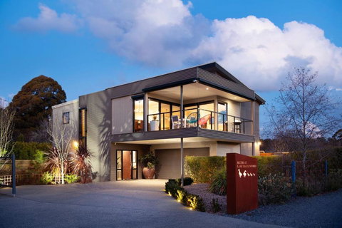 Retreat Lake Daylesford - Free Wifi - Accommodation QLD 0