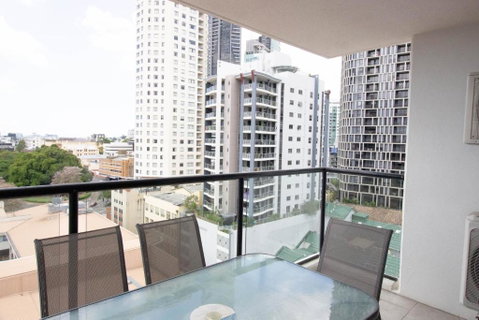 Republic Apartment - Accommodation QLD 3