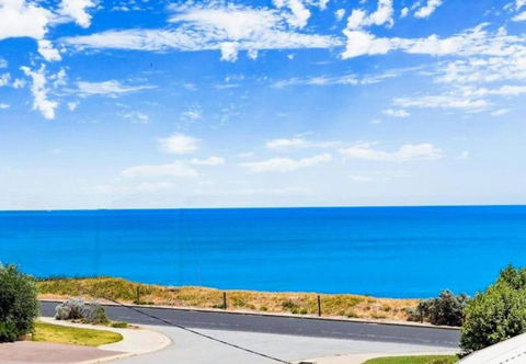 Relaxing Getaway Beachfront Access Multi Family Pets Mandurah - Accommodation QLD 2