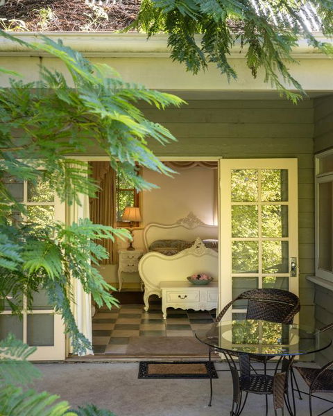 River Cottage - Accommodation QLD 1