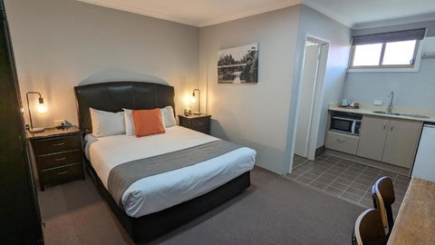 River Motel - Accommodation QLD 2