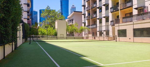 Resort-style Living In Perth CBD - 2X2 Apt - Accommodation QLD 1