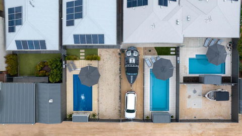 Renmark River Villas And Boats & Bedzzz - Accommodation QLD 2